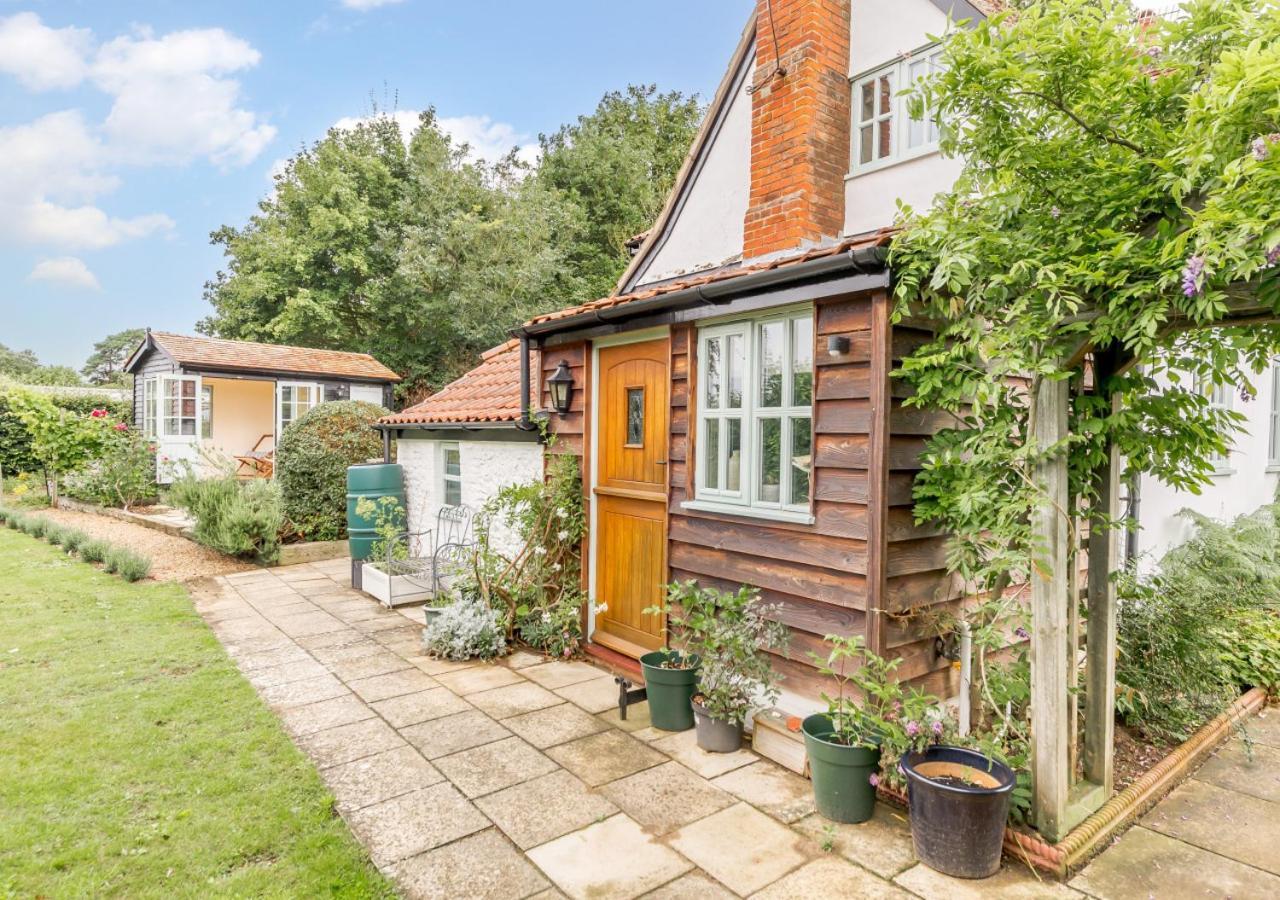 Wisteria Cottage Snape  Luaran gambar